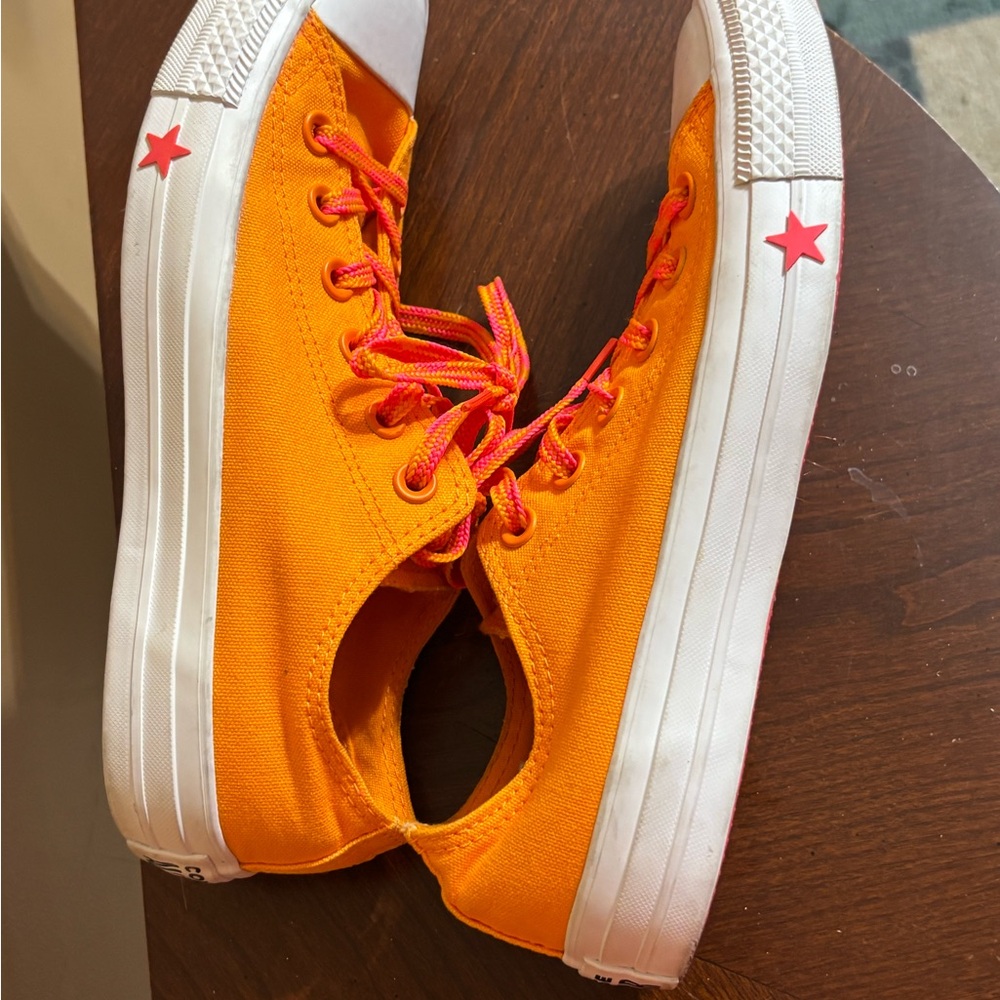 Converse Bright Orange Low-Top Sneakers Men’s size 6 - Picture 6 of 8